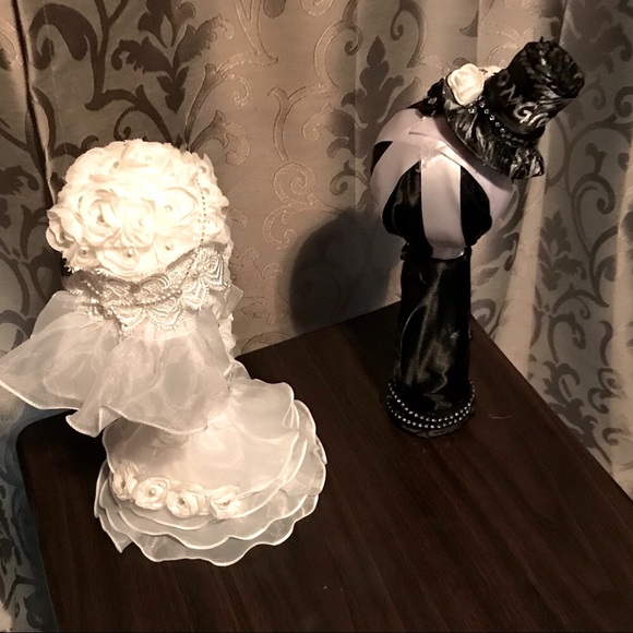 FUN HANDMADE BRIDE AN GROOM WEDDING PROPS - Picture 6 of 8